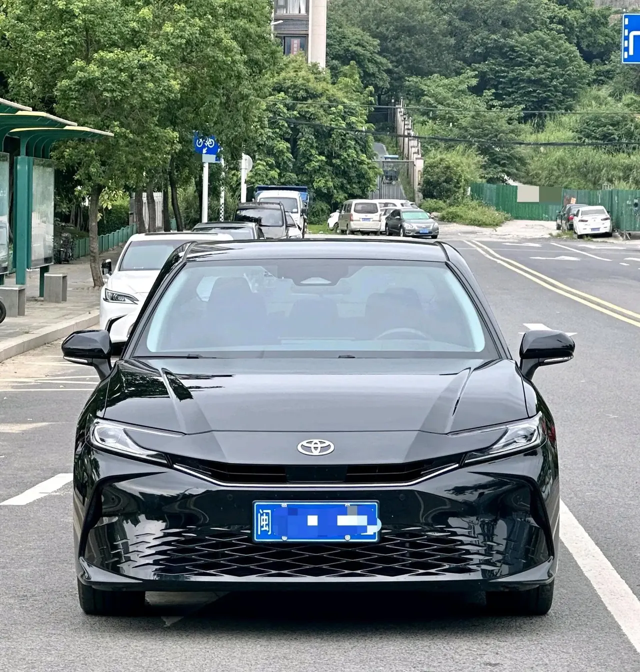 Toyota 2024 Camry Dual Engine 2.0HG Stepless Premium Edition Automatic Gear 2
