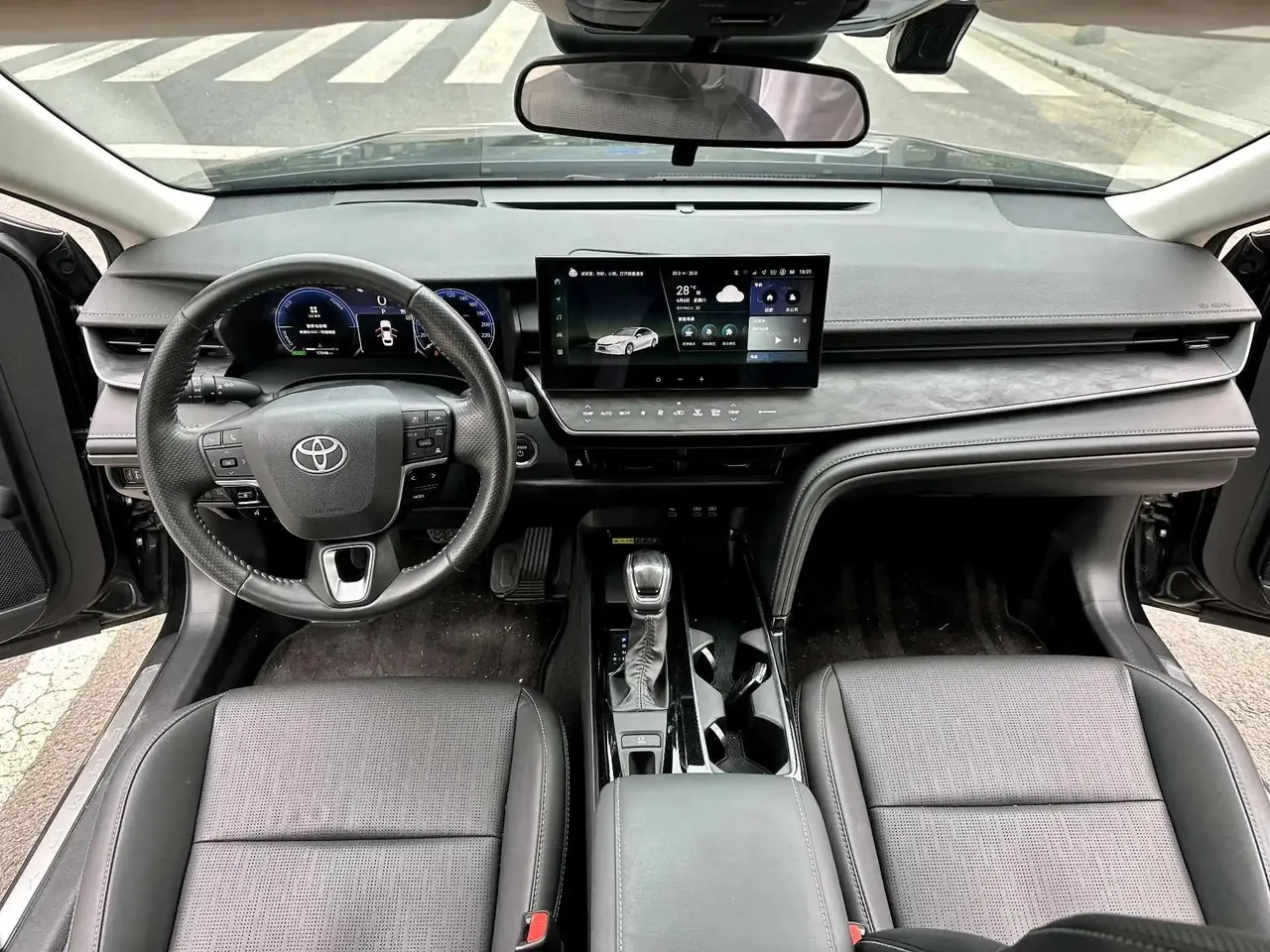 Toyota 2024 Camry Dual Engine 2.0HG Stepless Premium Edition Automatic Gear 8