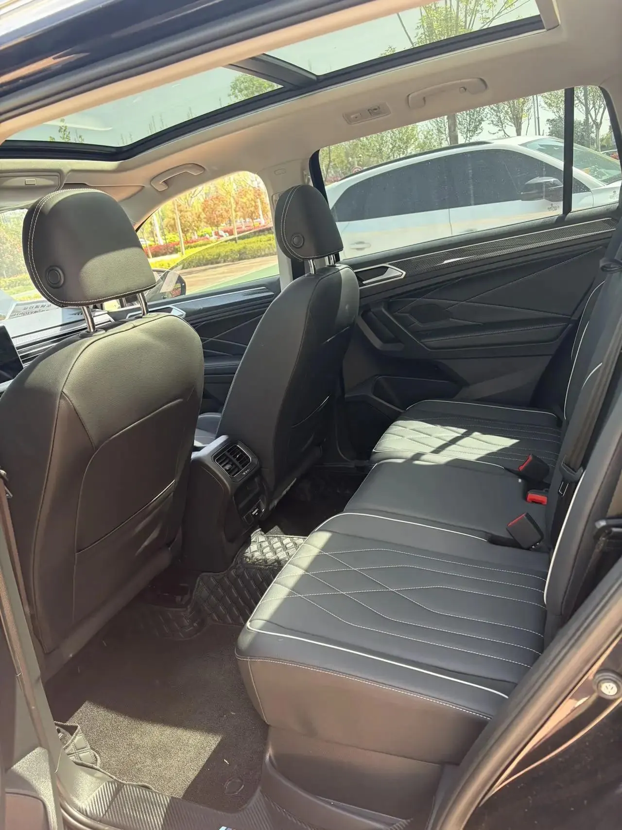 Volkswagen 2024 Tiguan L R-Line 2.0TSI 330TSI Two-Drive R-Line Long Yao Edition Automatic Gear 7