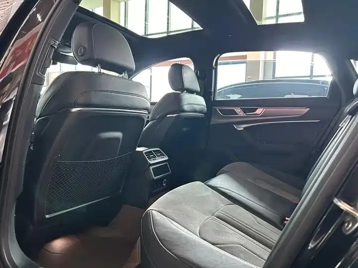 Audi A6L 2023 45 TFSI Selected Dynamic Type 12