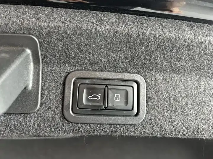 Audi A6L 2023 45 TFSI Selected Dynamic Type 20