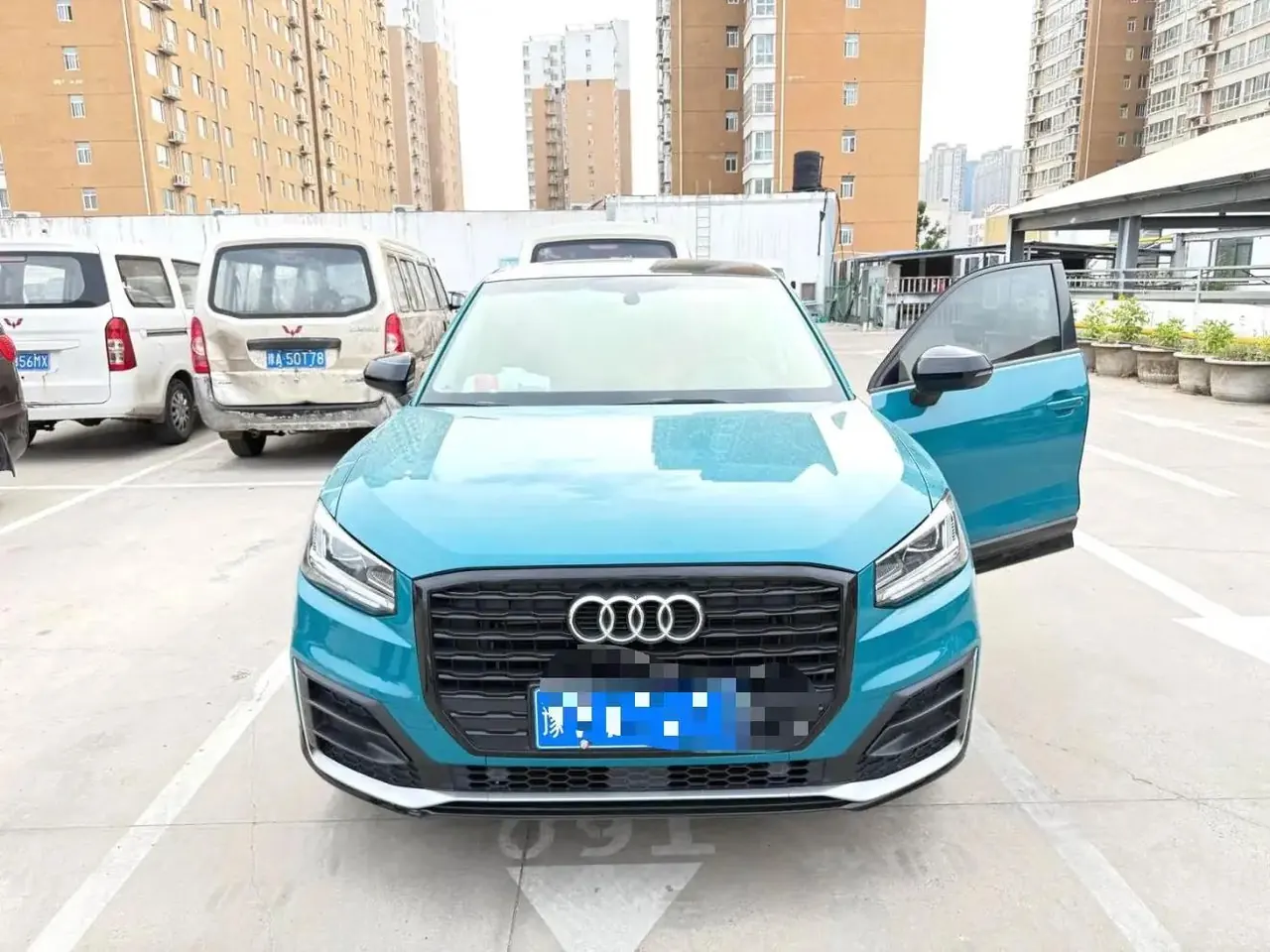 Audi Q2L 2020 35 TFSI Enterprising Dynamic 3