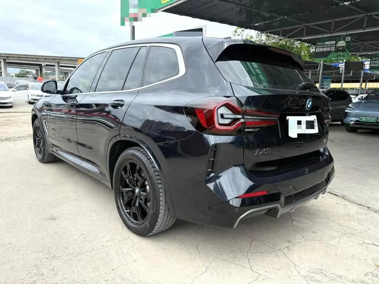 BMW iX3 2022 Leading Type 4