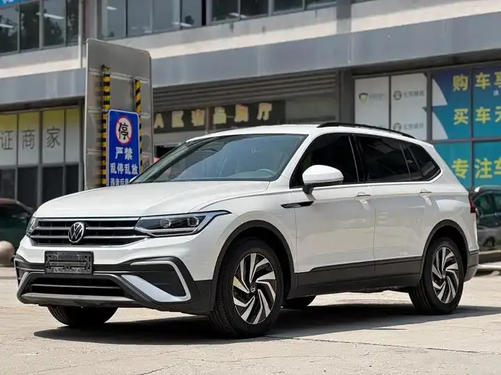 Открыть галерею: Tiguan L 2022 330TSI Automatic Two-Drive Comfortable Edition