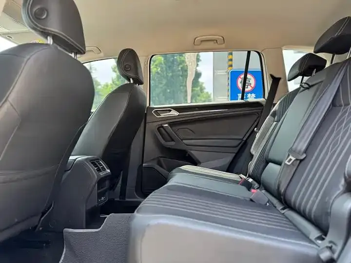 Tiguan L 2022 330TSI Automatic Two-Drive Comfortable Edition 16