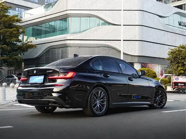 BMW 3 Series 2020 330i M Sports Night Suit 3