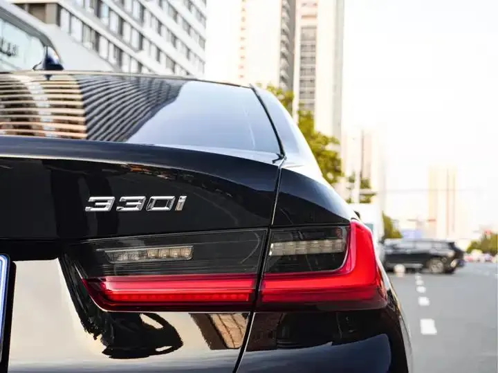 BMW 3 Series 2020 330i M Sports Night Suit 5
