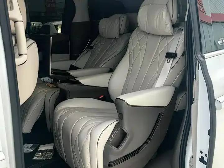 Denza D9 2022 DM-i 970 Four-Wheel-Drive Prestige Model 7