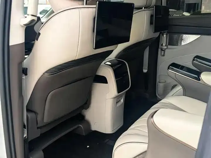Denza D9 2022 DM-i 970 Four-Wheel-Drive Prestige Model 8
