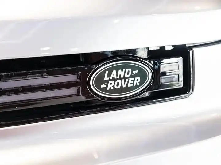 Land Rover Guard 2024 110 3.0T P400 X-DYNAMIC HSE 9