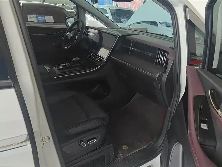 GAC Trumpchi M8 2024 Master Series 400T Supreme Edition 8