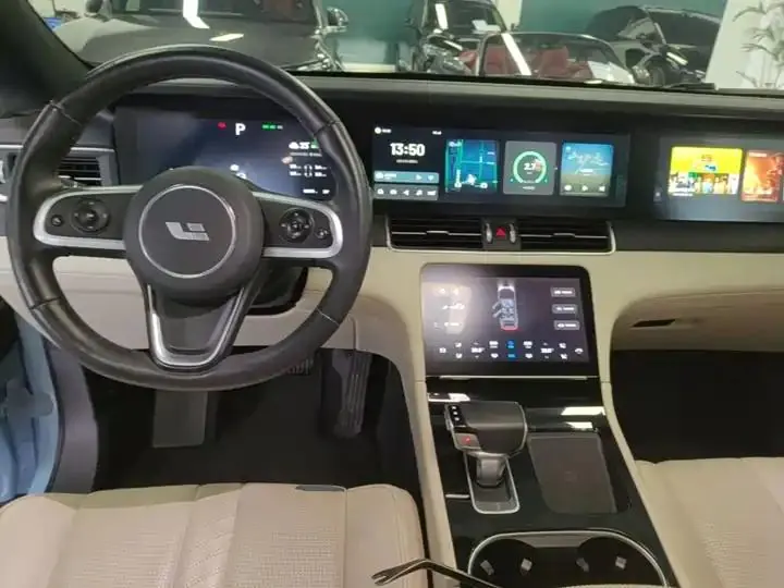 Li ONE 2020 extended 6-seat version 10