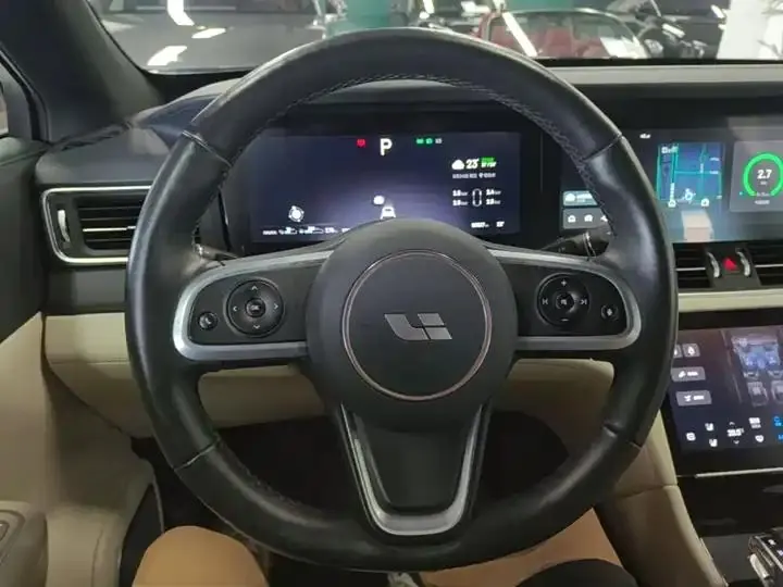 Li ONE 2020 extended 6-seat version 11