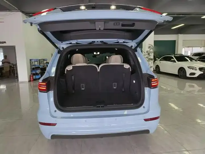 Li ONE 2020 extended 6-seat version 19
