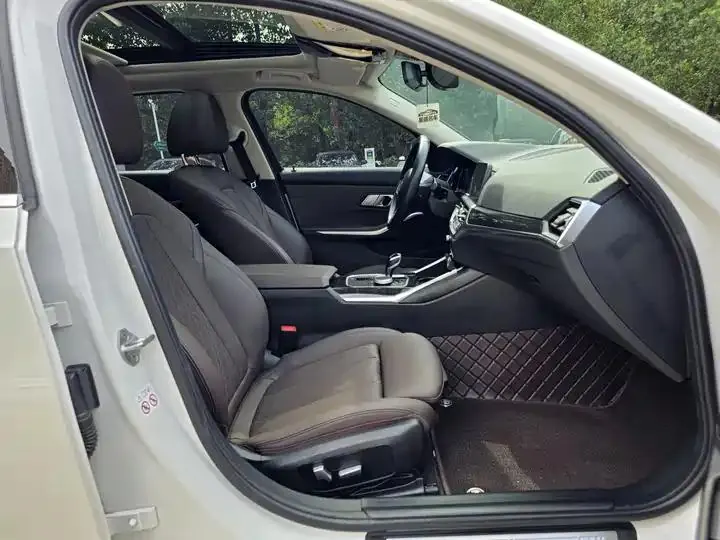 BMW 3 Series 2022 325Li M Sports Suit 17