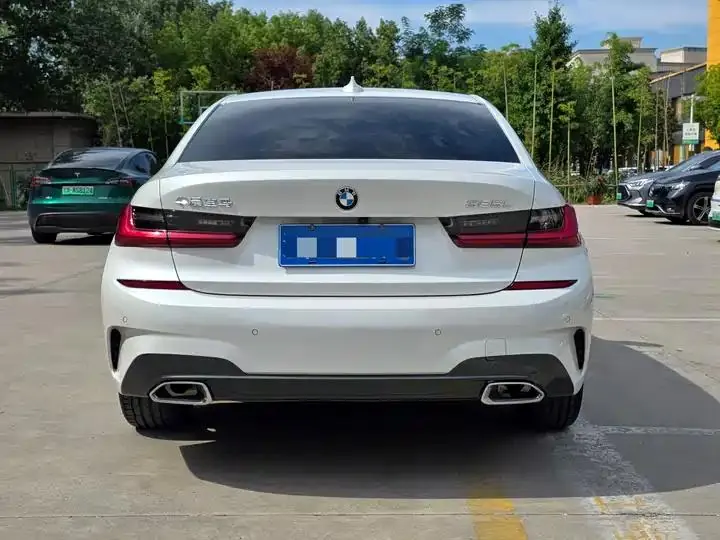 BMW 3 Series 2022 325Li M Sports Suit 3