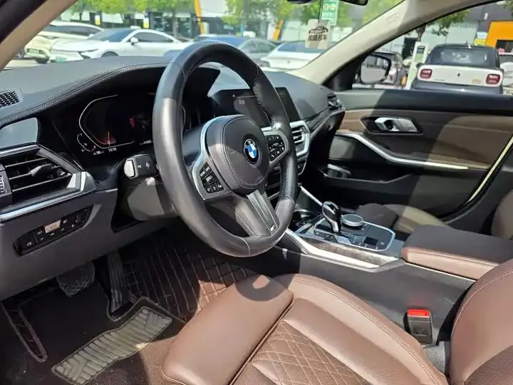 BMW 3 Series 2022 325Li M Sports Suit 8
