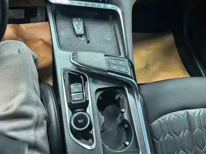 ChangAn UNI-T 2022 model 1.5T flagship version 16
