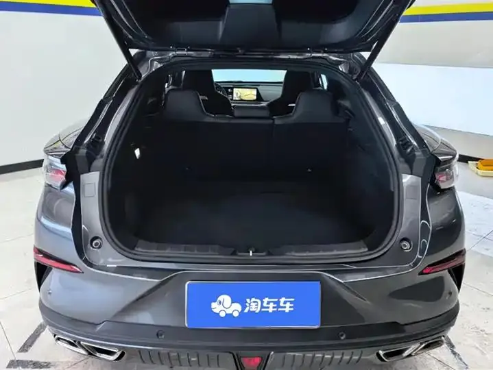 ChangAn UNI-T 2022 model 1.5T flagship version 4