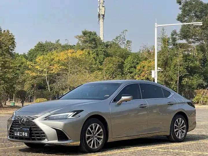 Lexus ES 2025 200 Premium Edition - View 1