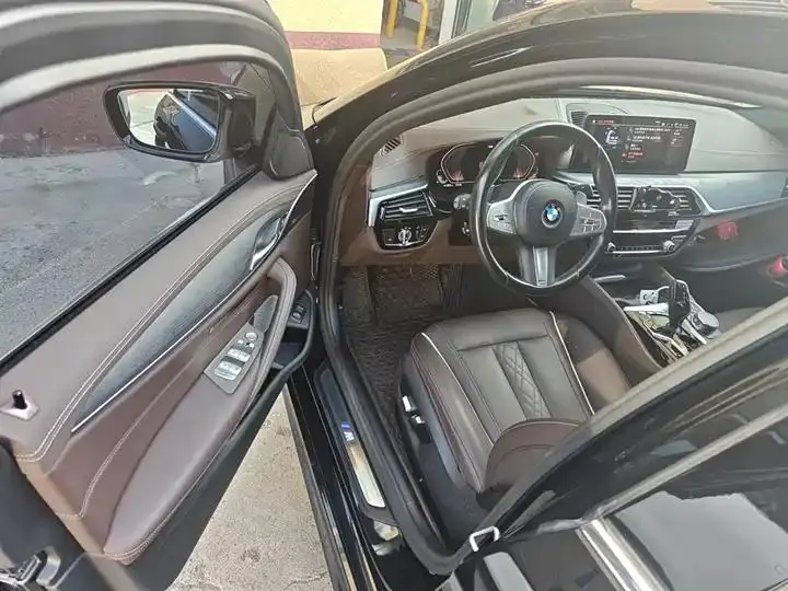 BMW 5 Series 2022 Modified 2 530Li Leading M Sports Suit 12