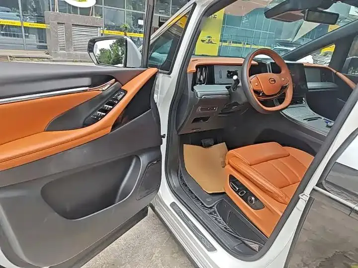 Trumpchi M8 2025 Model, Gan Kun Series Ultra First-Class Cabin 13