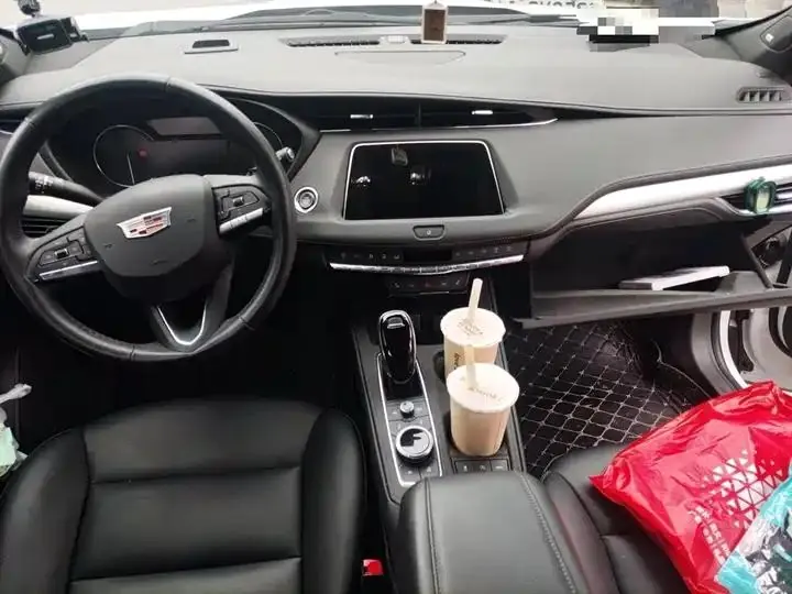 Cadillac XT4 2022 28T Two-Drive Luxury Model 10