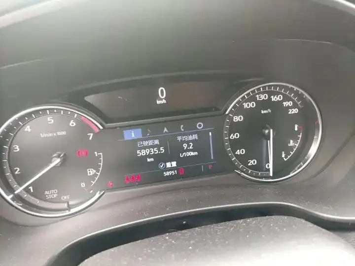 Cadillac XT4 2022 28T Two-Drive Luxury Model 12
