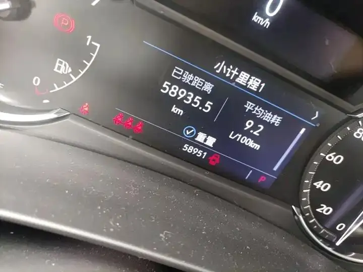 Cadillac XT4 2022 28T Two-Drive Luxury Model 13