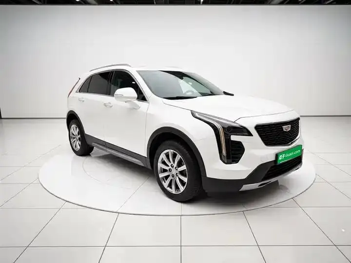 Cadillac XT4 2022 28T Two-Drive Luxury Model 3