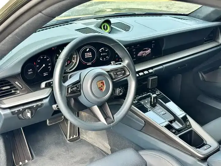 Porsche 911 2022 Carrera 3.0T 10