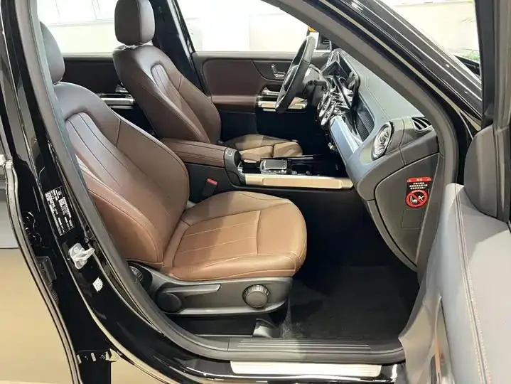 Mercedes Benz GLB 2024 GLB 220 Dynamic 10