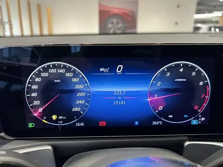 Mercedes Benz GLB 2024 GLB 220 Dynamic 14