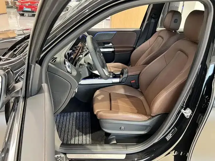 Mercedes Benz GLB 2024 GLB 220 Dynamic 8