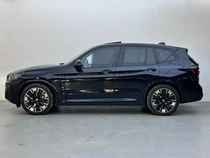 BMW iX3 2023 Genesis Collar 3