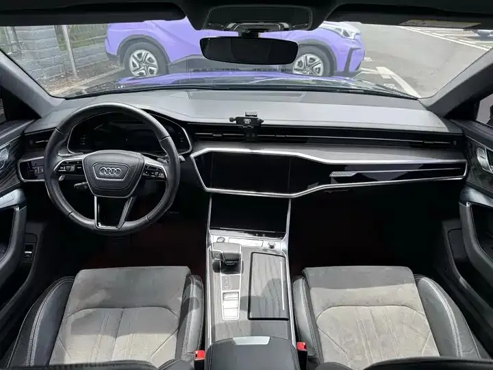Audi A6L 2024 45 TFSI quattro Selected Dynamic Type 6