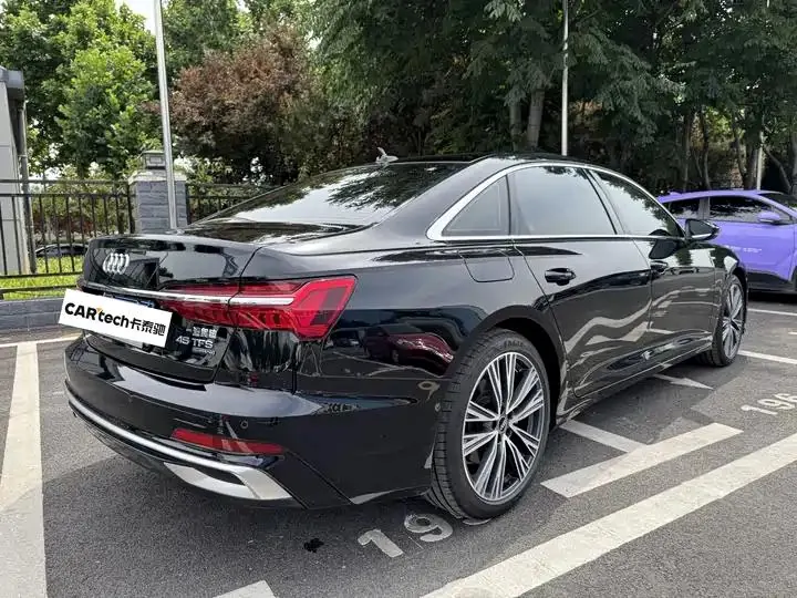 Audi A6L 2024 45 TFSI quattro Selected Dynamic Type 8