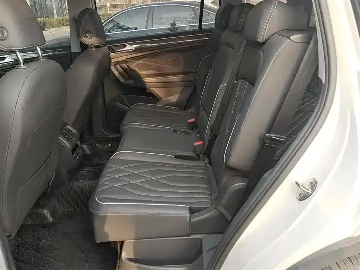 Tiguan L 2022 380TSI automatic four-wheel drive R-Line Yuexiang Edition 7 seats 13