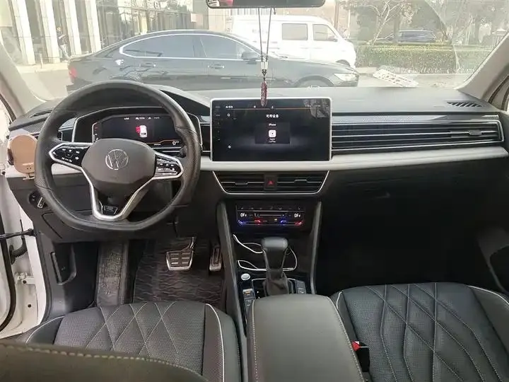 Tiguan L 2022 380TSI automatic four-wheel drive R-Line Yuexiang Edition 7 seats 5