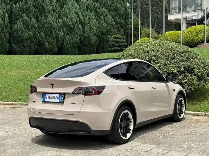 2022 Model Y Refreshed Rear-Wheel-Drive Version 10