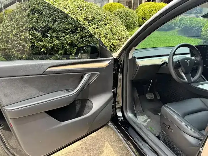 2022 Model Y Refreshed Rear-Wheel-Drive Version 15