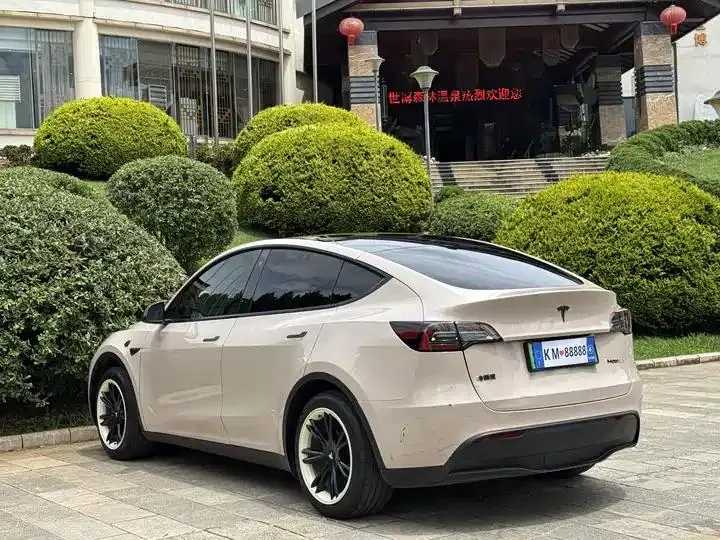 2022 Model Y Refreshed Rear-Wheel-Drive Version 8