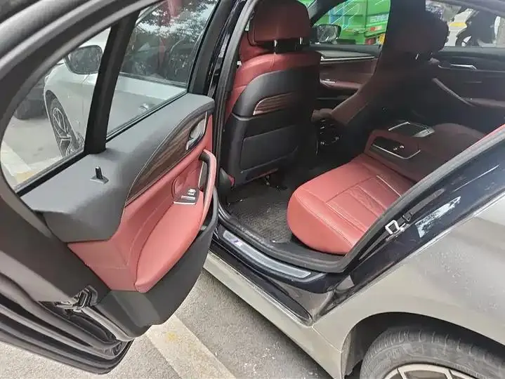 BMW 5 Series 2022 Modified 2 530Li Exclusive M Sports Suit 11