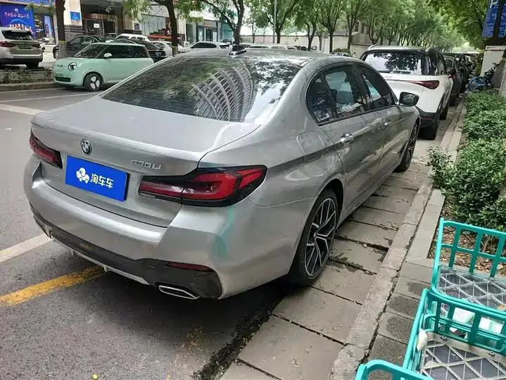 BMW 5 Series 2022 Modified 2 530Li Exclusive M Sports Suit 3