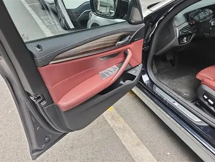 BMW 5 Series 2022 Modified 2 530Li Exclusive M Sports Suit 7