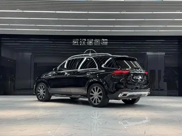 Mercedes Benz GLE 2024 to GLE 350 4MATIC Fashion 3