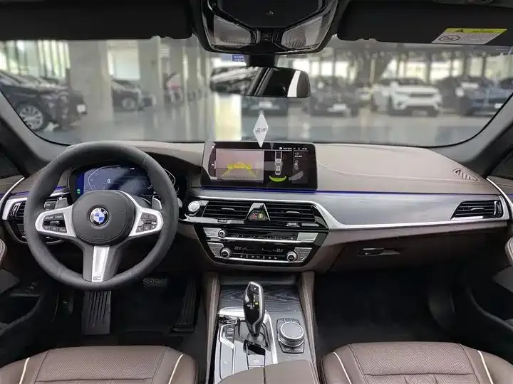 BMW 5 Series 2022 model facelift 530Li Leading Edition M Sport Package 12