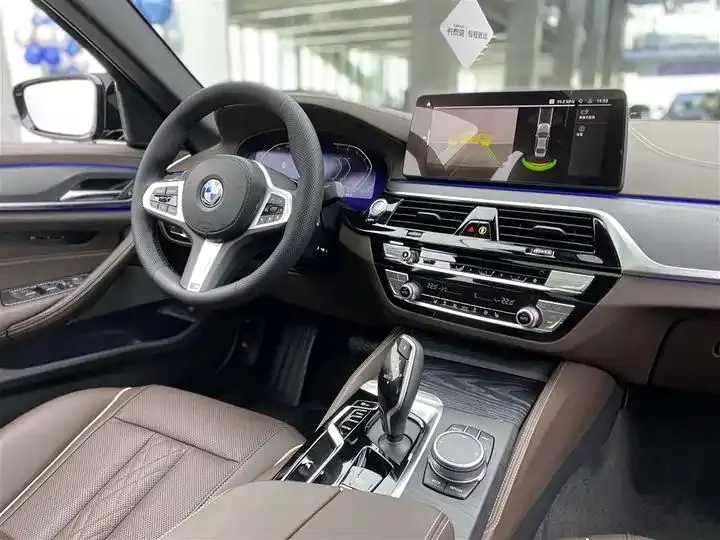 BMW 5 Series 2022 model facelift 530Li Leading Edition M Sport Package 13