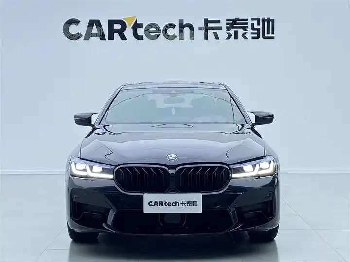 BMW 5 Series 2022 model facelift 530Li Leading Edition M Sport Package 2