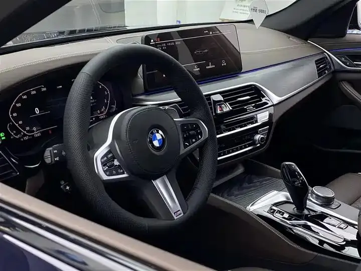BMW 5 Series 2022 model facelift 530Li Leading Edition M Sport Package 20